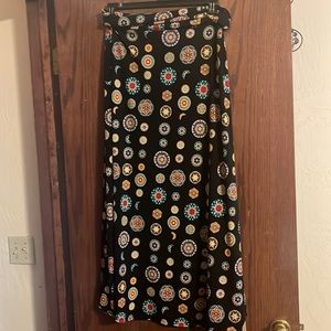 Adorable maxi skirt.  LuLaRoe size L/XL.